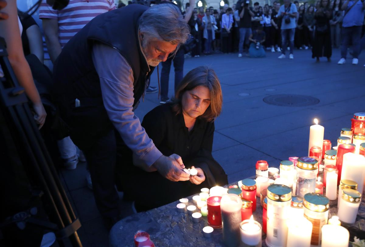 xx EPA Antonio Bat.jpg