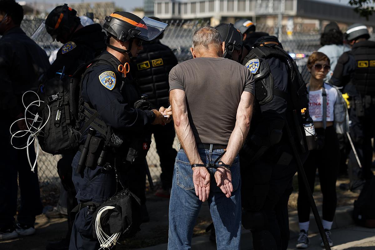 xx07 EPA Caroline Brehman.jpg