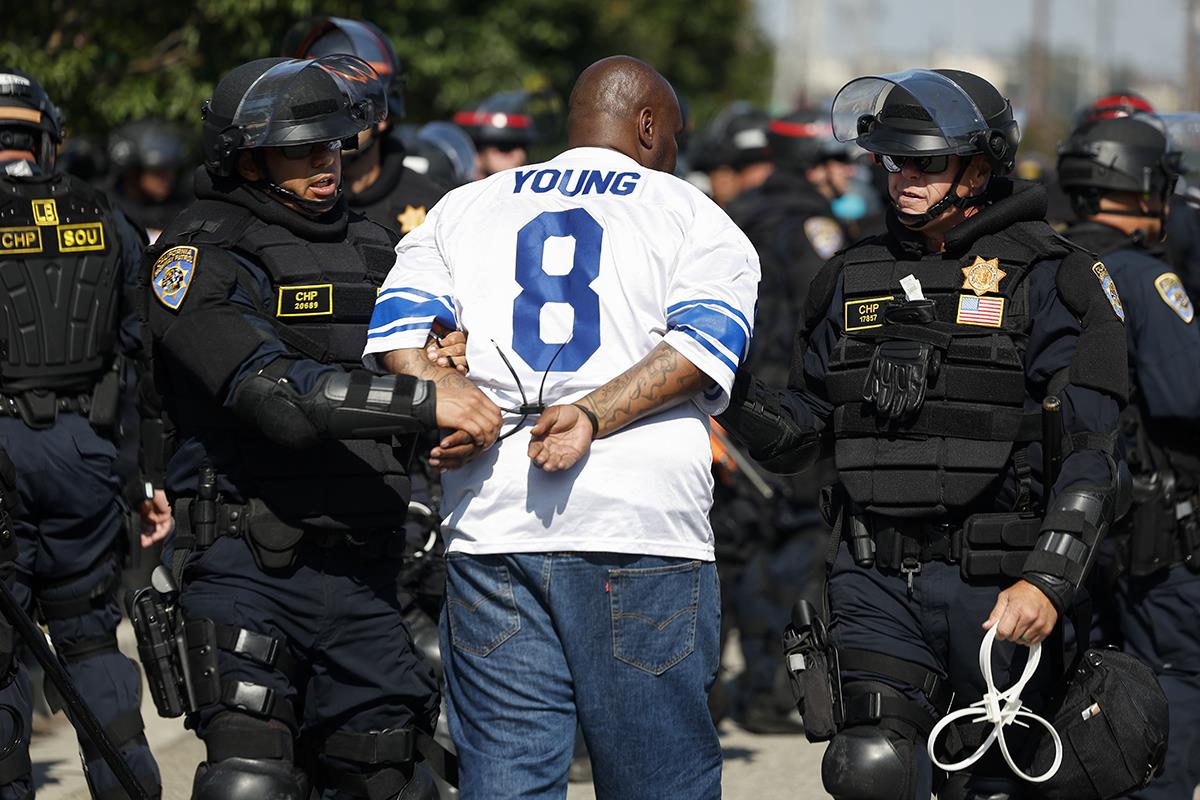 xx05 EPA Caroline Brehman.jpg