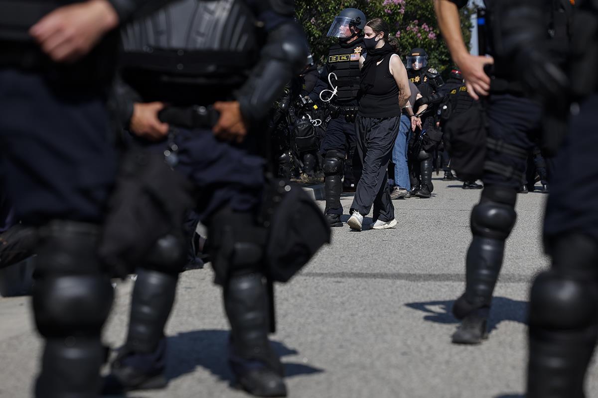 xx02 EPA Caroline Brehman.jpg