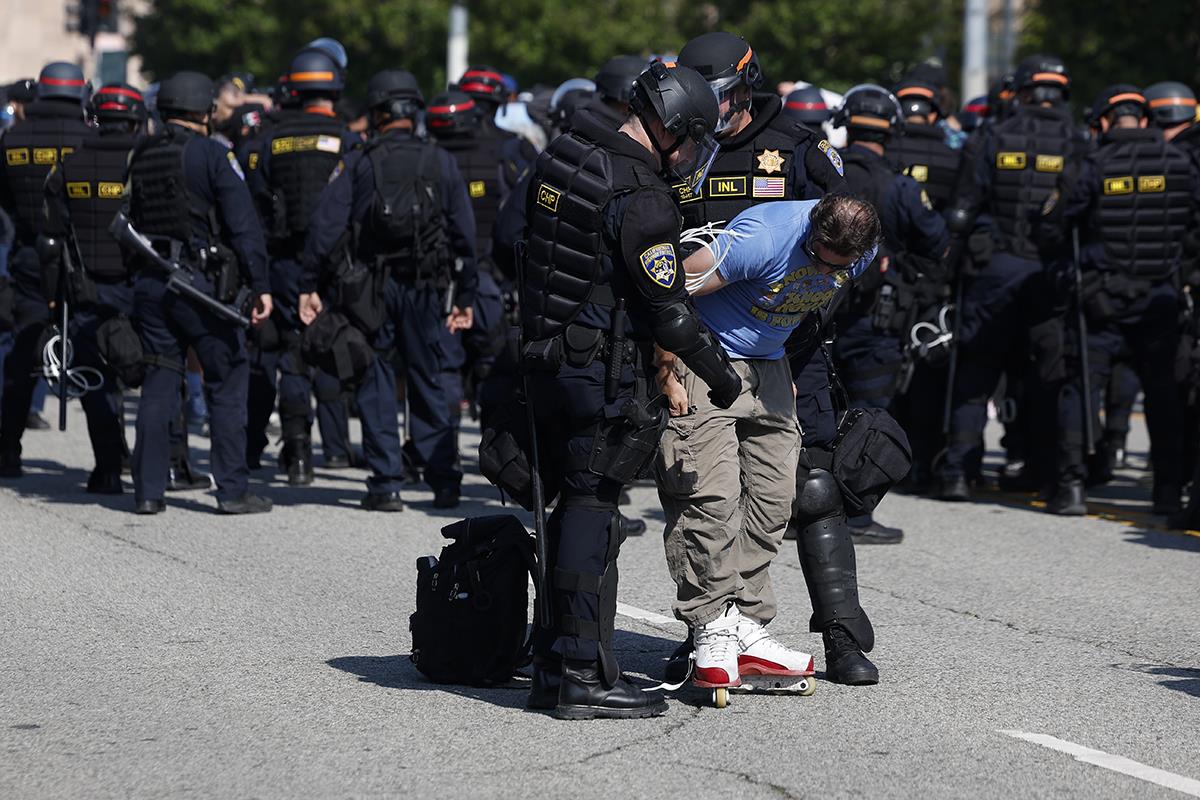 xx01 EPA Caroline Brehman.jpg