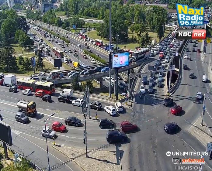 2025-06-12 08_51_19-Naxi radio _ Opusti se i uživaj — Mozilla Firefox.png