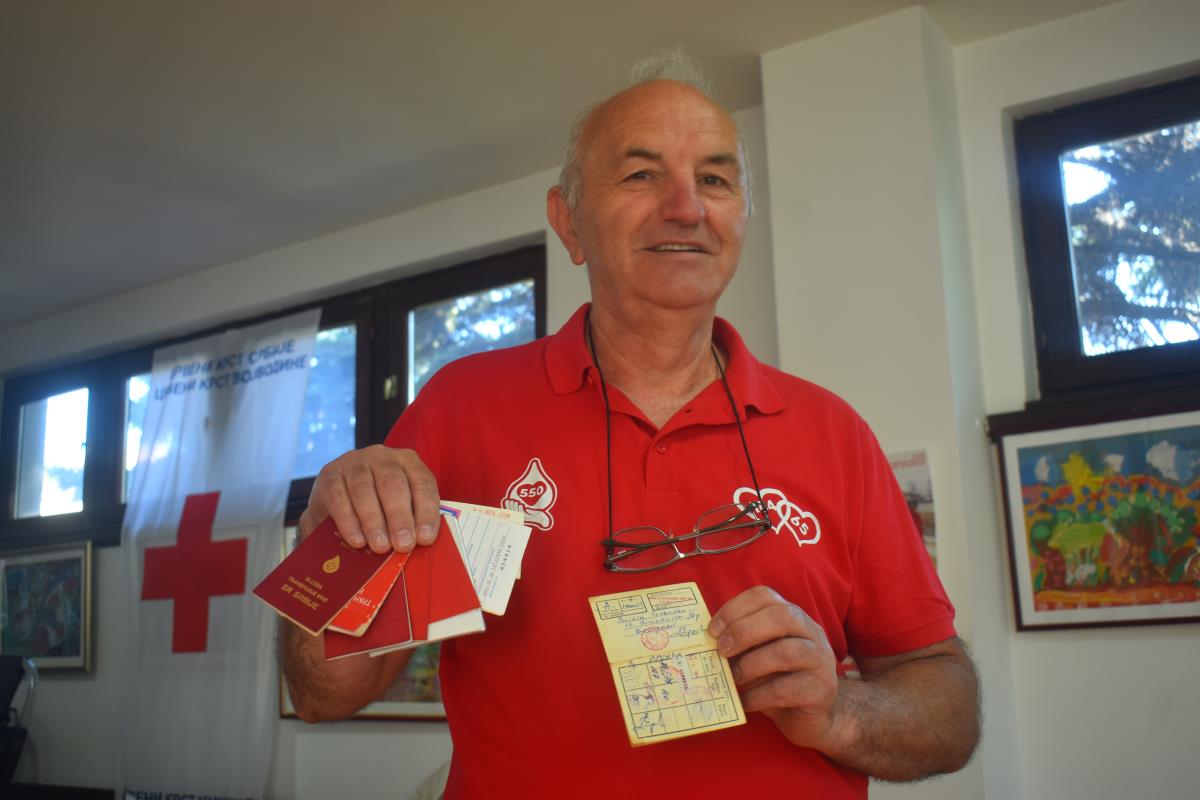 Sa knjižicama foto s.u..JPG