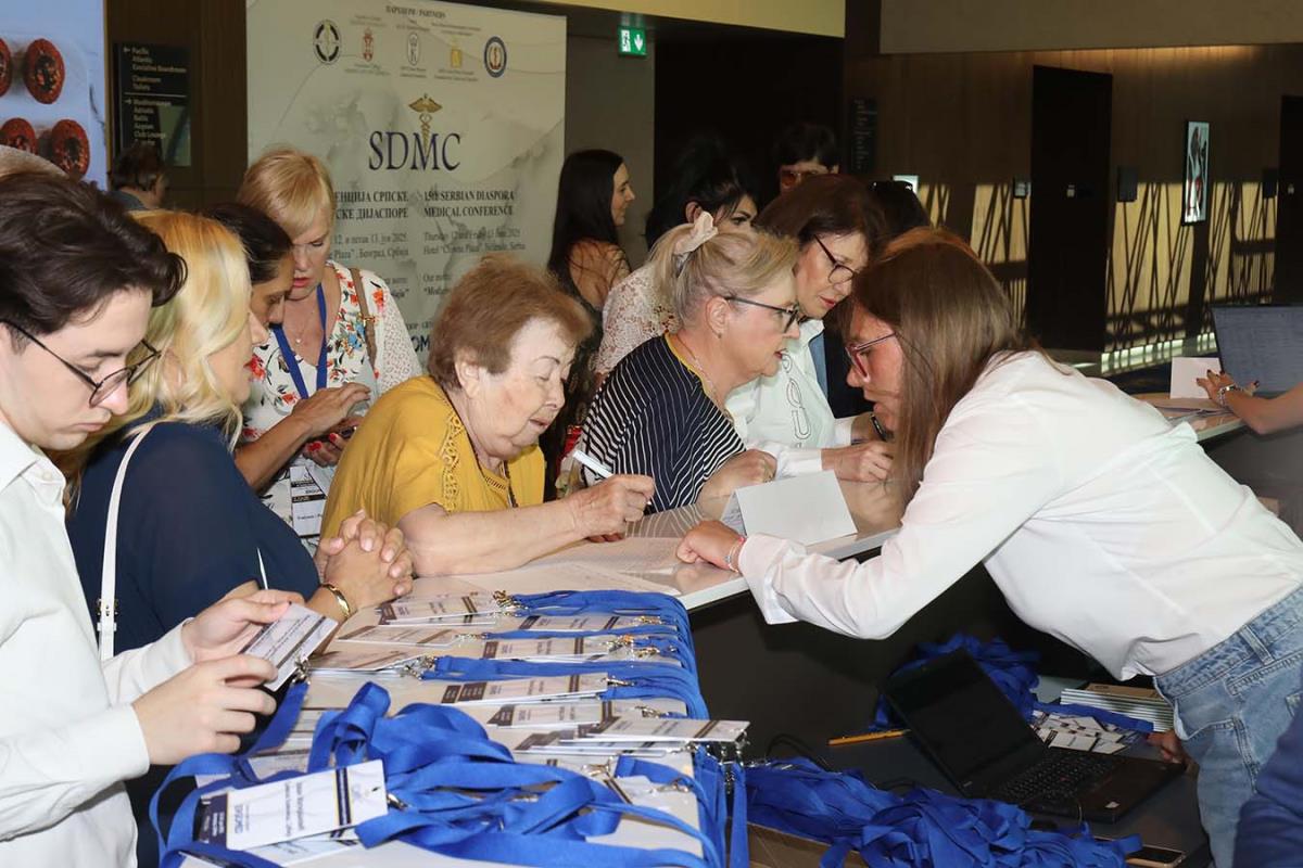 12 8F2A8269 copy.jpg