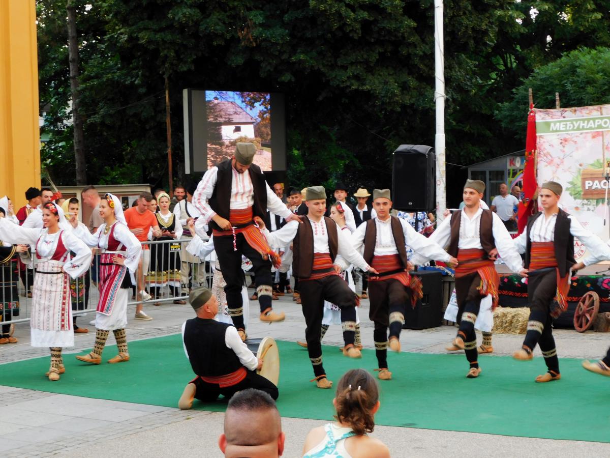 LOZNICA - Nastup.JPG