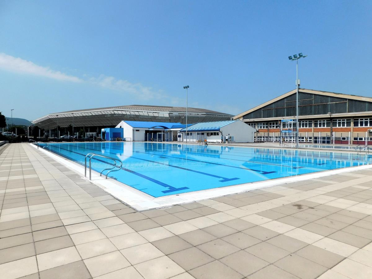 LOZNICA - Gradski bazeni.JPG