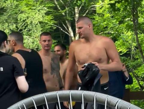 2025-06-14 21_03_24-Naša rijeka Tara i čuveni rafting doveli su nam posebnog gosta Nikolu... _ TikTo.jpg