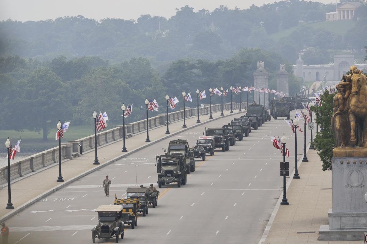 x01 EPA Allison Dinner  Pool.jpg