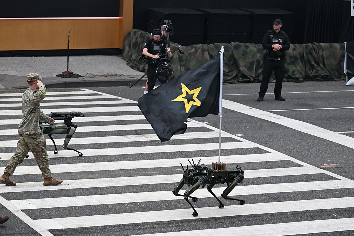 x06 EPA Kenny Holston  Pool.jpg