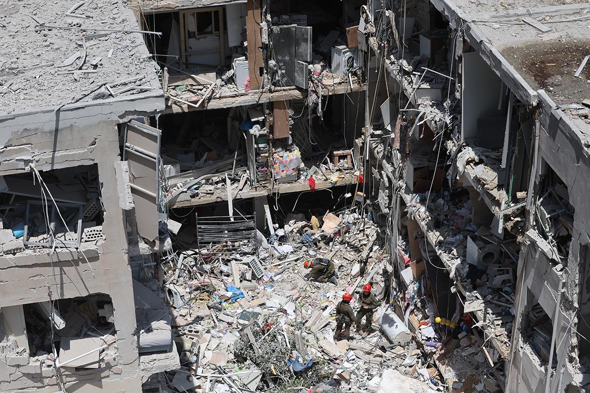 zgrada06 EPA Abir Sultan.jpg