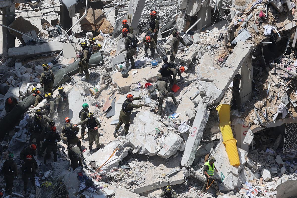 zgrada09 EPA Abir Sultan.jpg