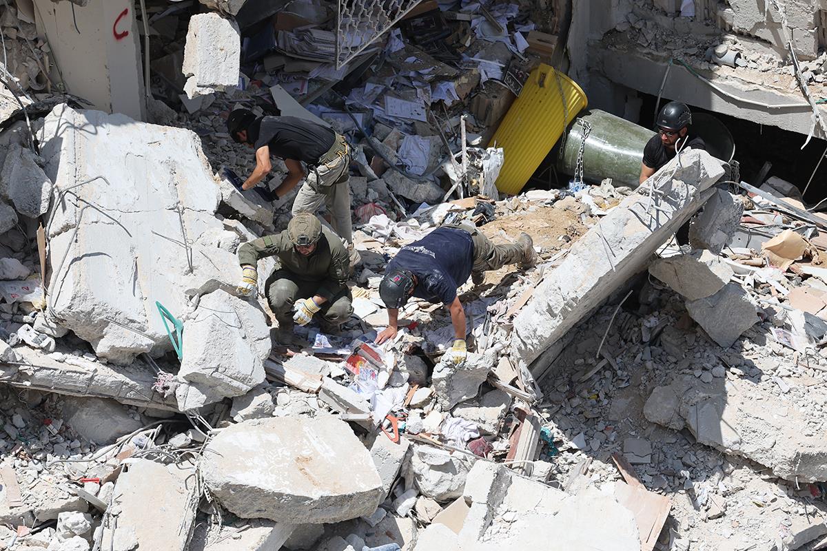 zgrada11 EPA Abir Sultan.jpg