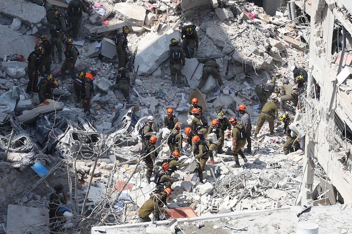 zgrada17 EPA Abir Sultan.jpg