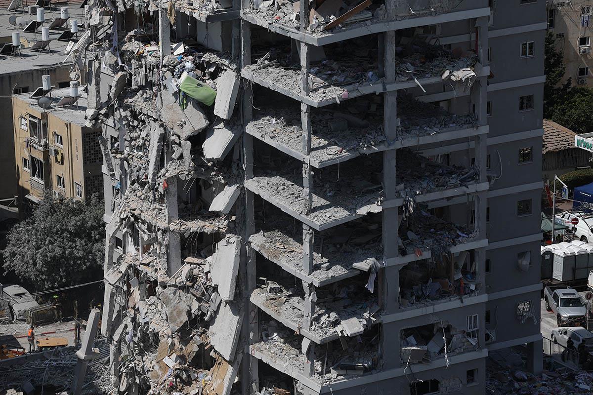 zgrada26 EPA Abir Sultan.jpg