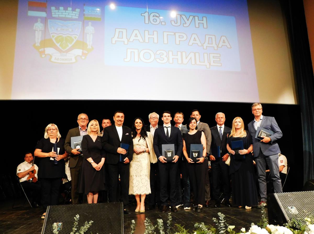 LOZNICA - Nagradjeni.jpg