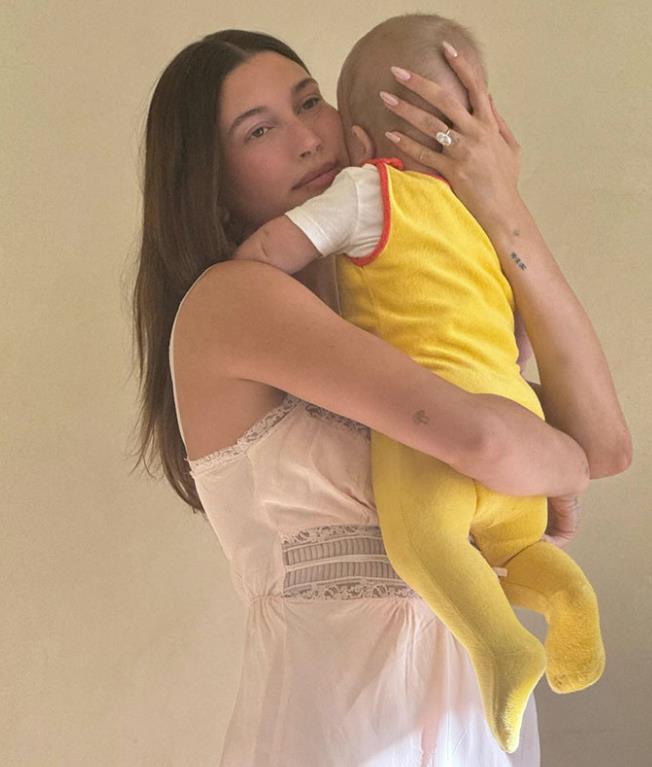 Hejli Biber sa sinom