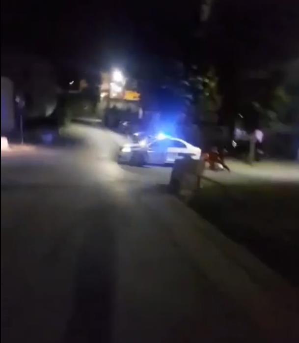 Snimak pucnjave na prostorije SNS u Vrnjačkoj Banji