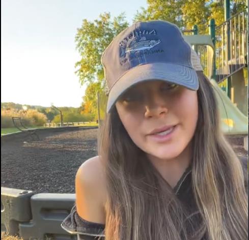 Evelin Singleton 4.jpg