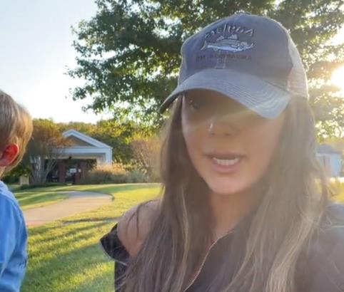 Evelin Singleton 2.jpg