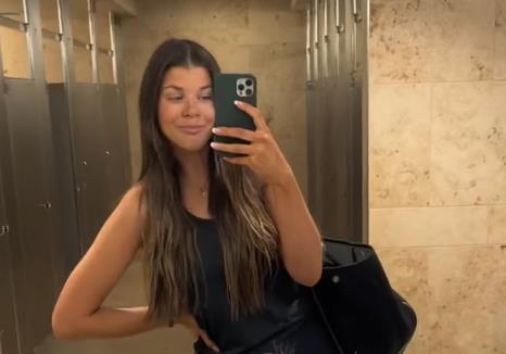 Evelin Singleton.jpg