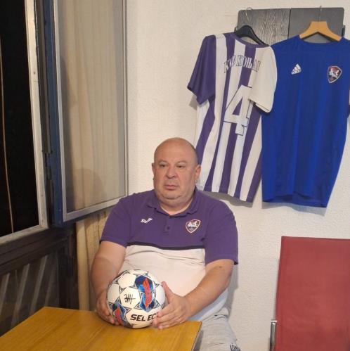 Miki Kapelo 3 Privatna arhiva.png