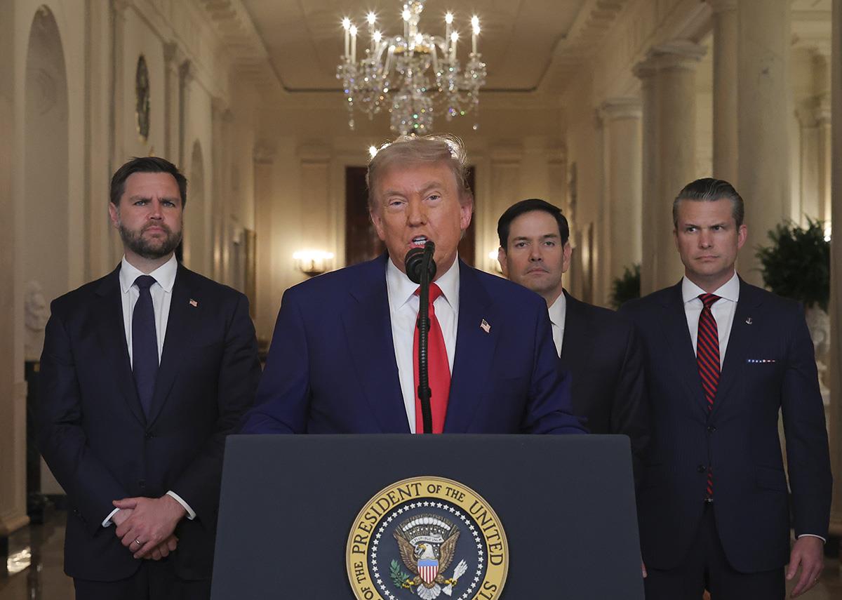 x01 EPA Carlos Barria  Pool.jpg