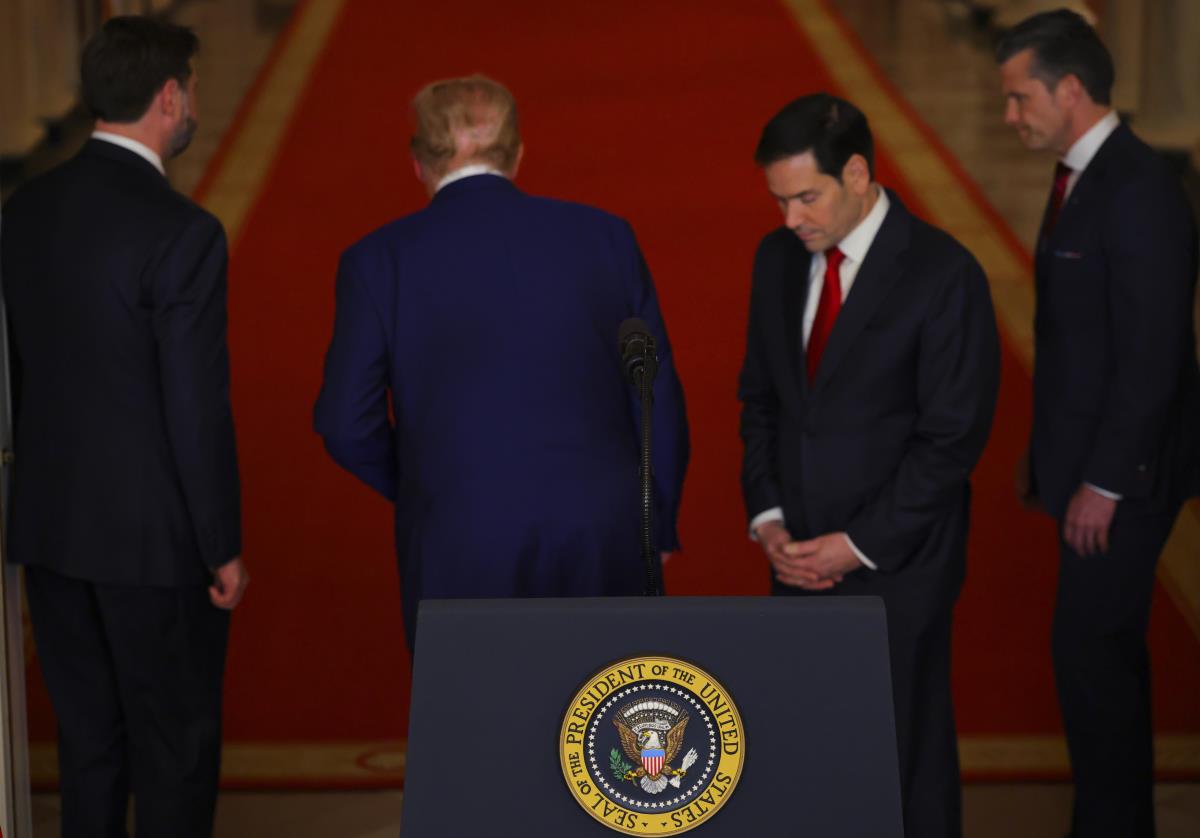 x04 EPA Carlos Barria  Pool.jpg