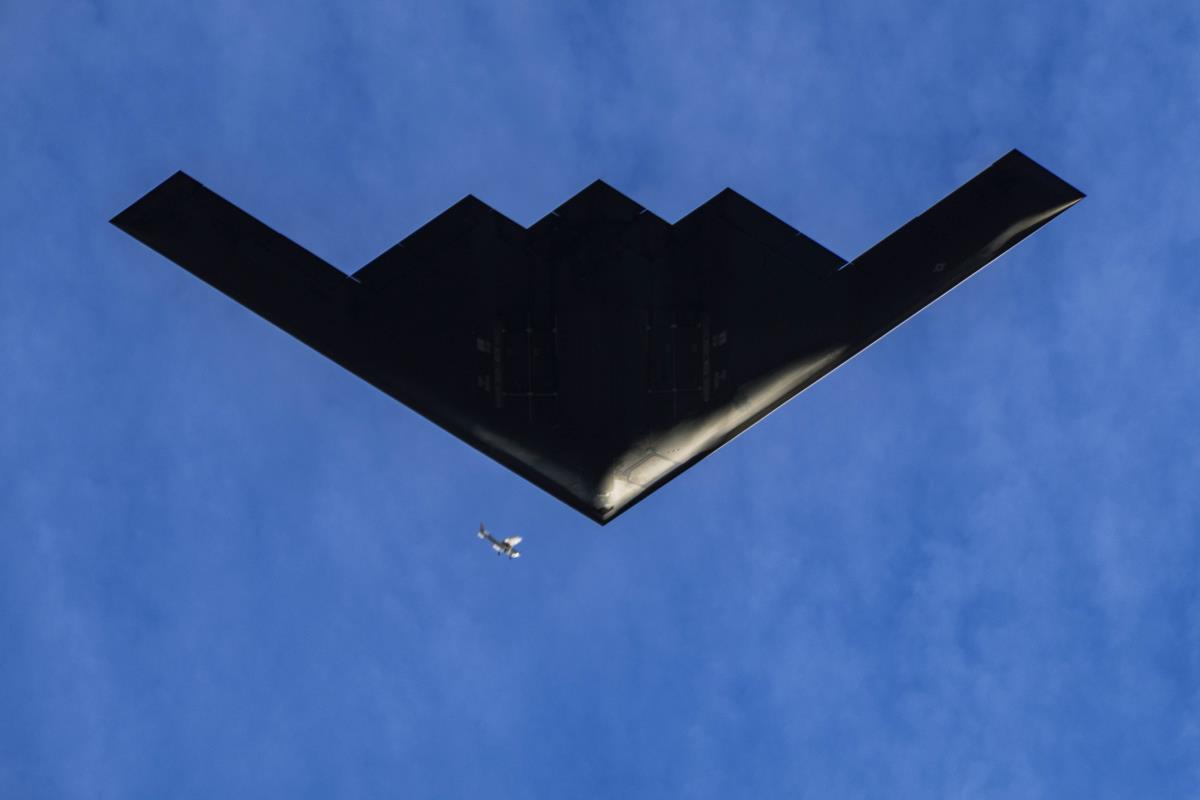 1 AP Damian Dovarganes.jpg