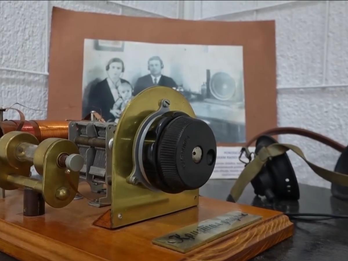 Radio - Izložba Kuća malih ljudi  (3).jpg