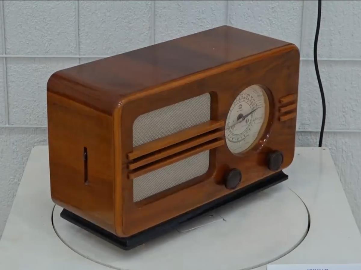 Radio - Izložba Kuća malih ljudi  (14).jpg