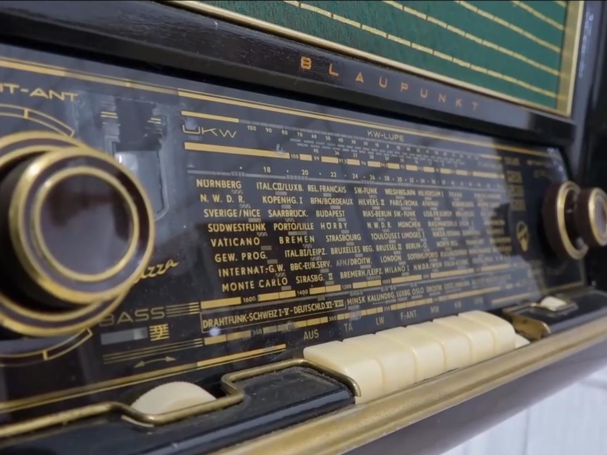 Radio - Izložba Kuća malih ljudi  (15).jpg