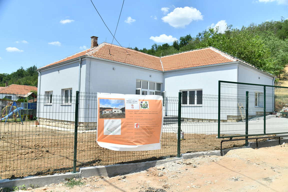 Ministar Krkobabić u radnoj poseti selima Opštine Knjaževac