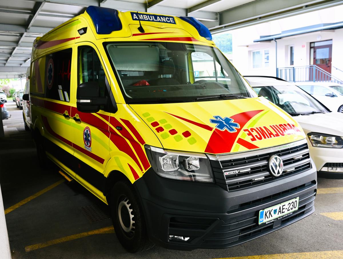 1605MELANIJA TRAMP  marko karovic (27).jpg