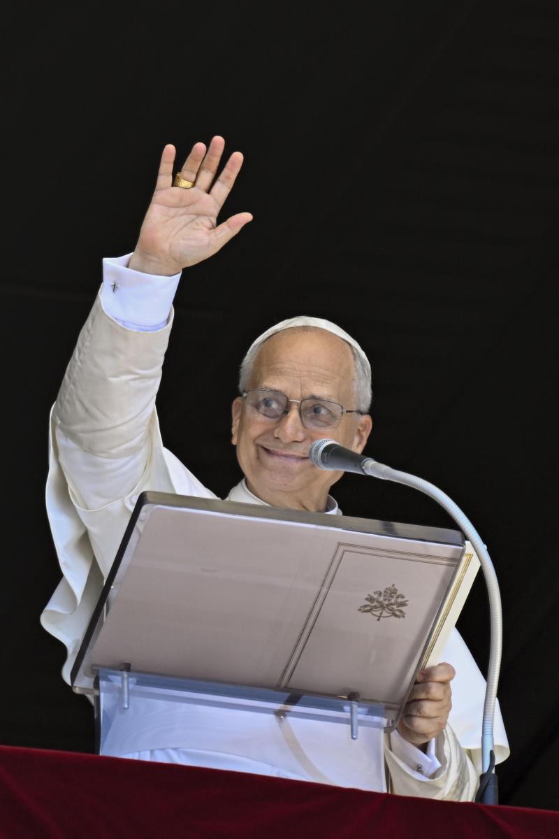 Papa Lav XIV maše vernicima