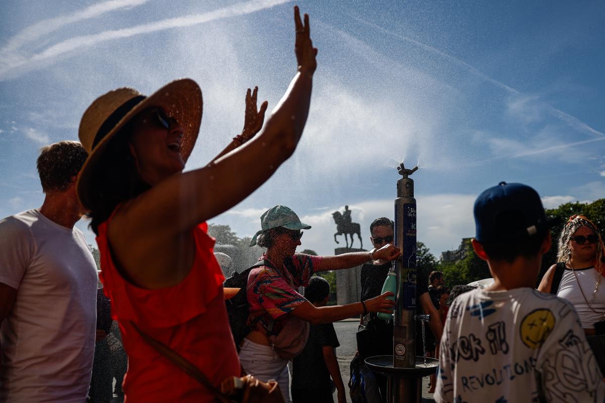 farncuska05 EPA Mohammed Badra.jpg