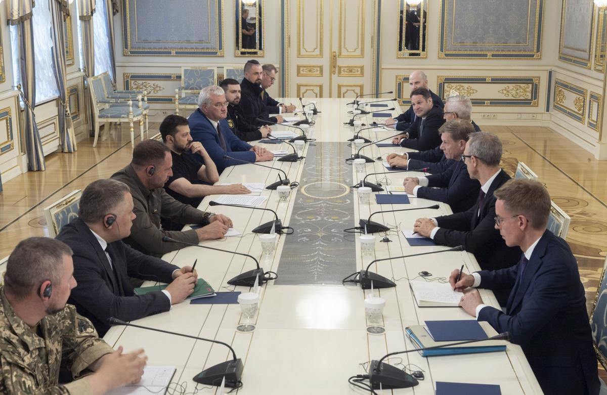 x01 EPA Ukraine Presidential Press Ser.jpg