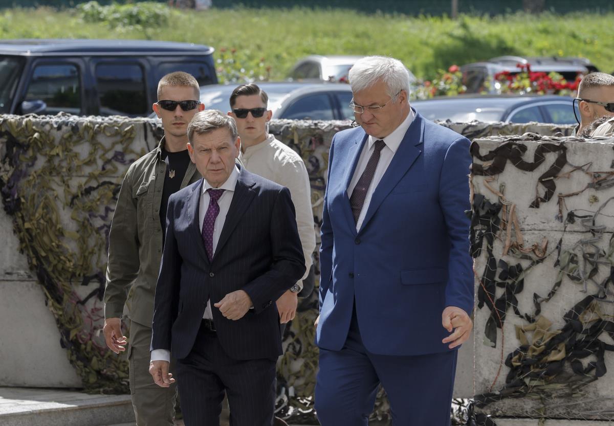 x01 EPA Sergey Dolzhenko.jpg