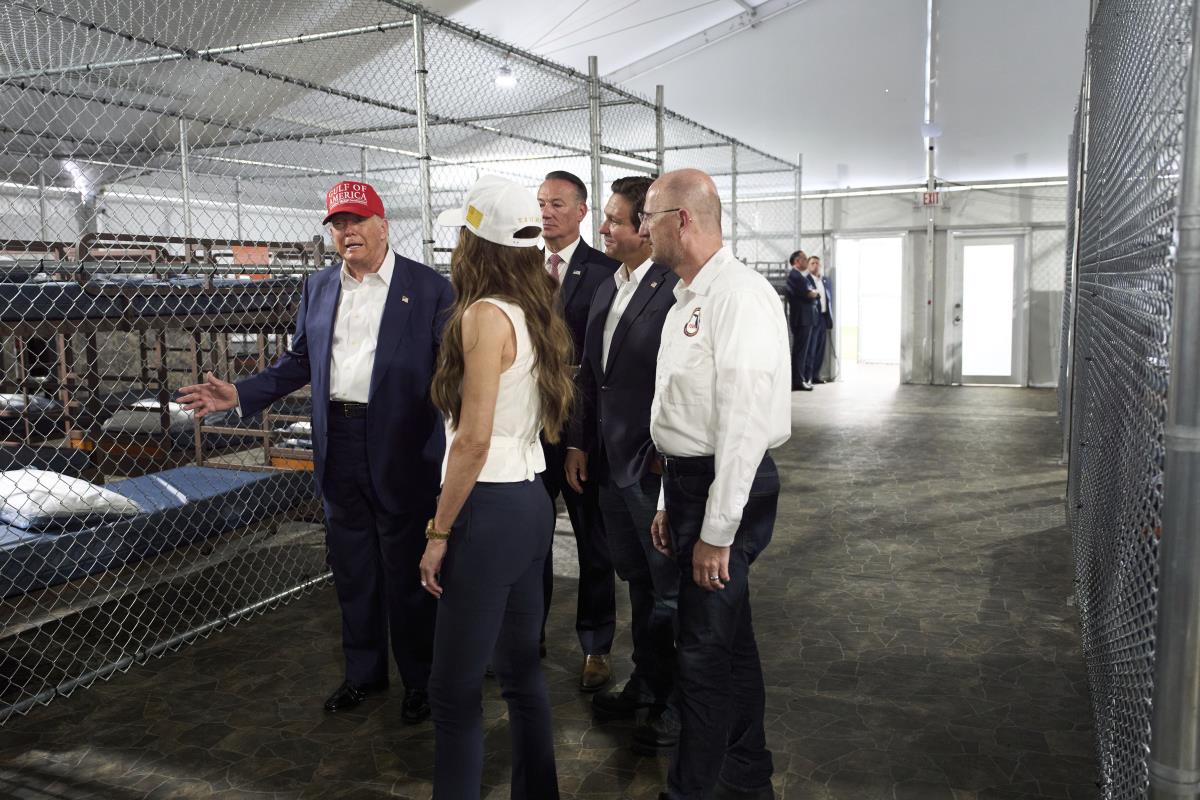 trump10 AP Evan Vucci.jpg