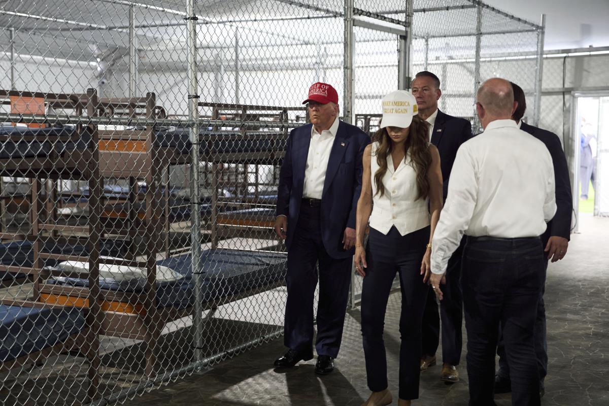 trump03 AP Evan Vucci.jpg