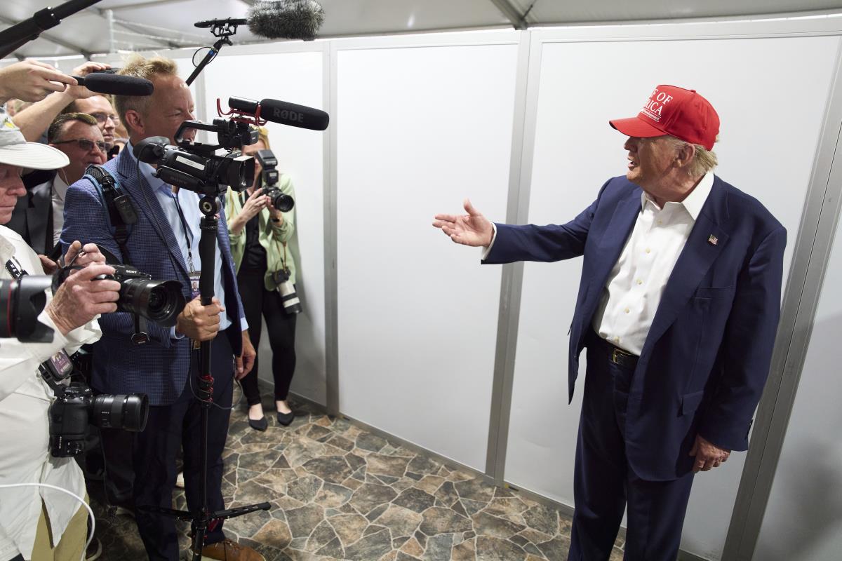 trump02 AP Evan Vucci.jpg