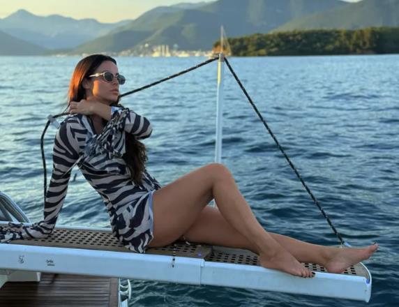 Nekada je bila dužna kamatašima sada uživa na jahti