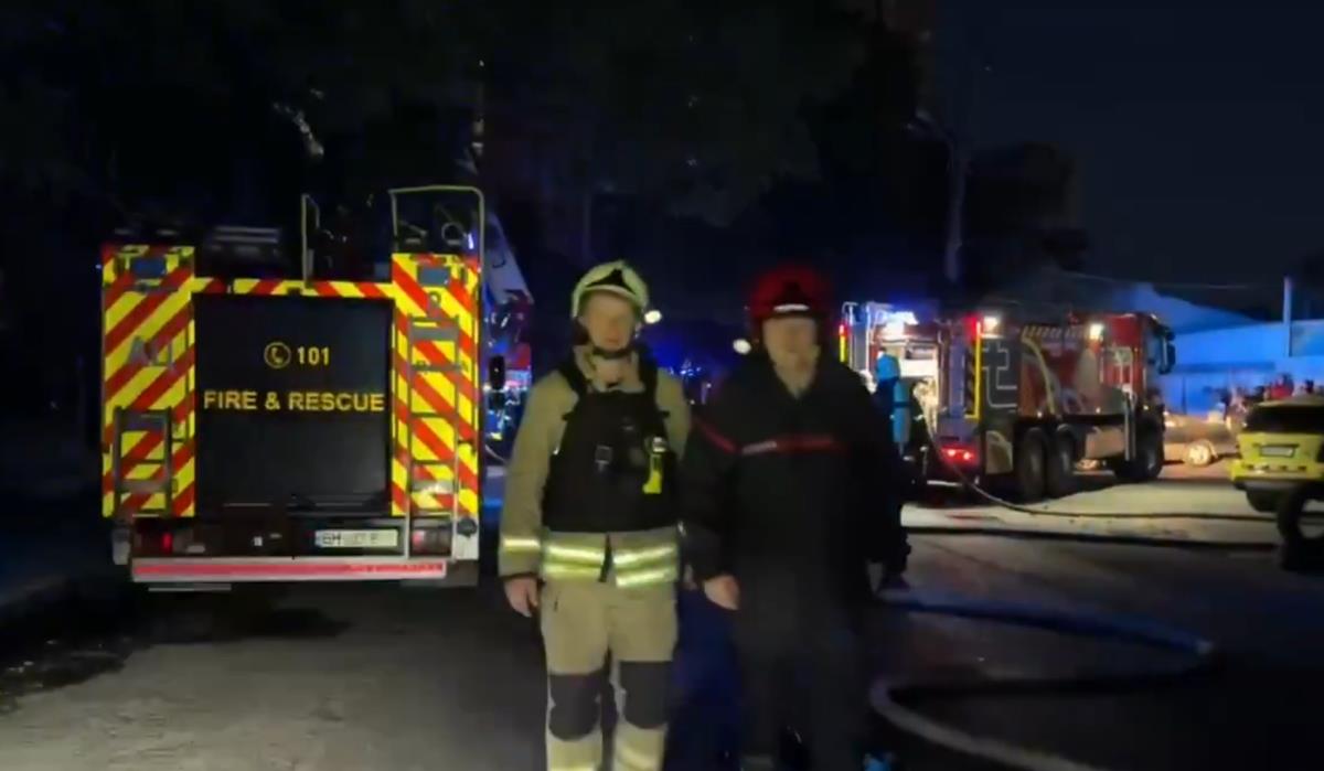 2025-07-03 07_45_54-Олег Володарський on X_ _В Одесі біля пошкодженого внаслідок атаки рф будинку пр.png