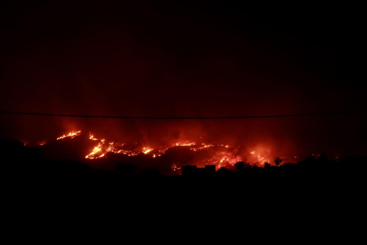 krit05 EPA Nikos Chalkiadakis.jpg