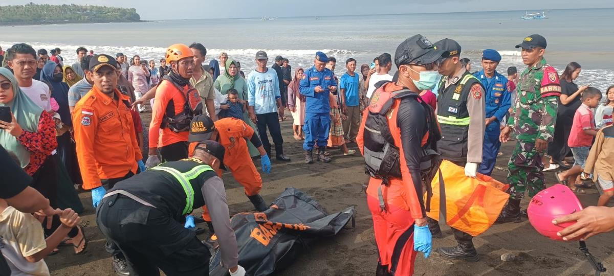 bali01 EPA Indonesian National Search And.jpg