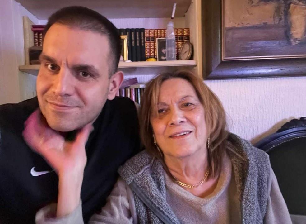 Đorđe Bulić sa majkom.jpg