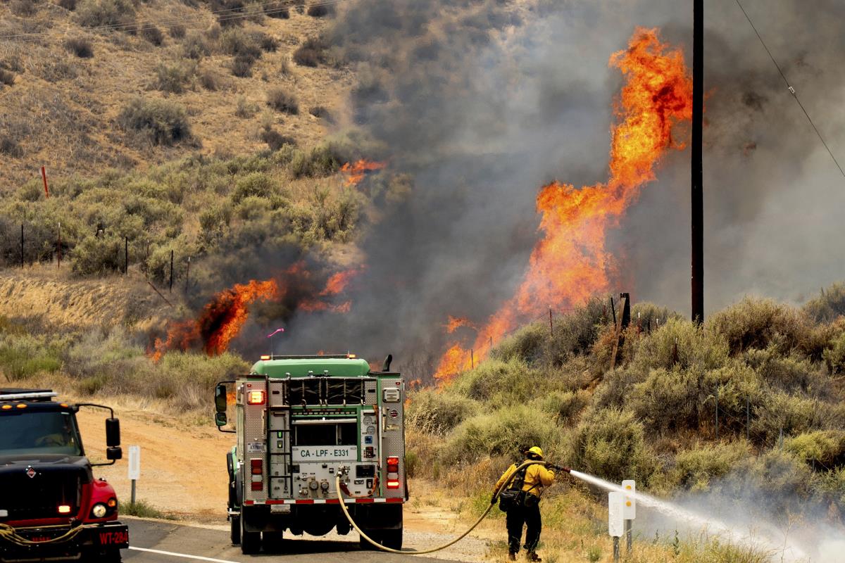 xxx01 AP Noah Berger.jpg