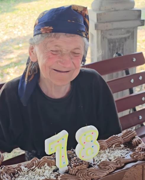 baka Dica duva svećice.png