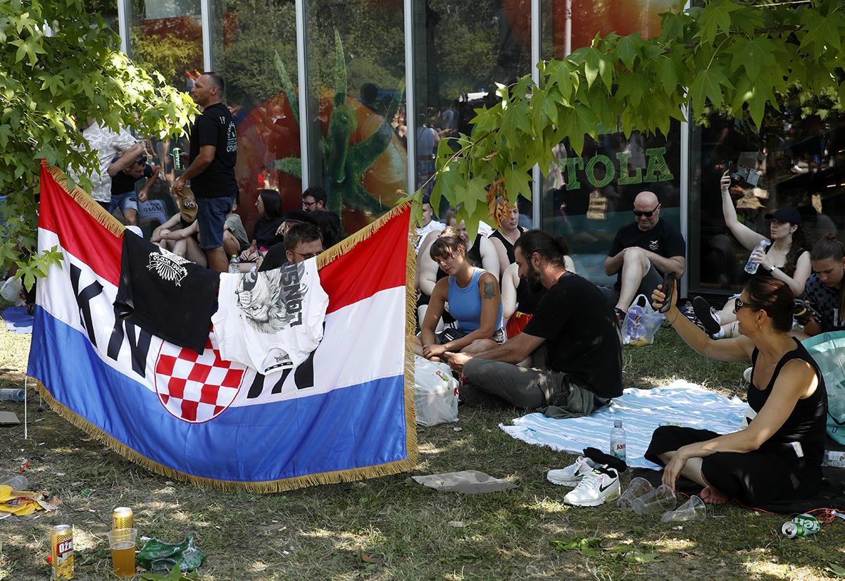 x14 EPA Antonio Bat.jpg