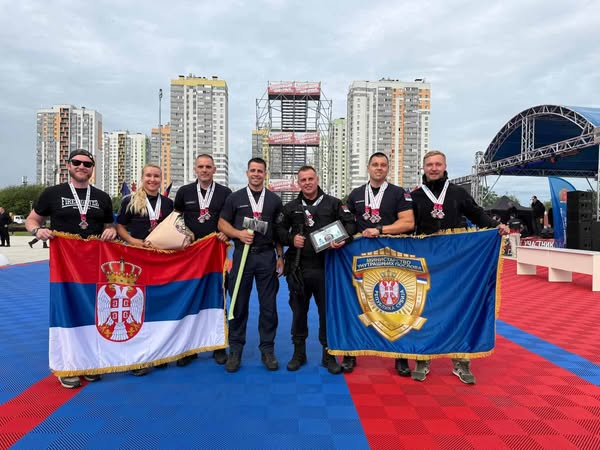 Vatrogasci Srbije 2.jpg