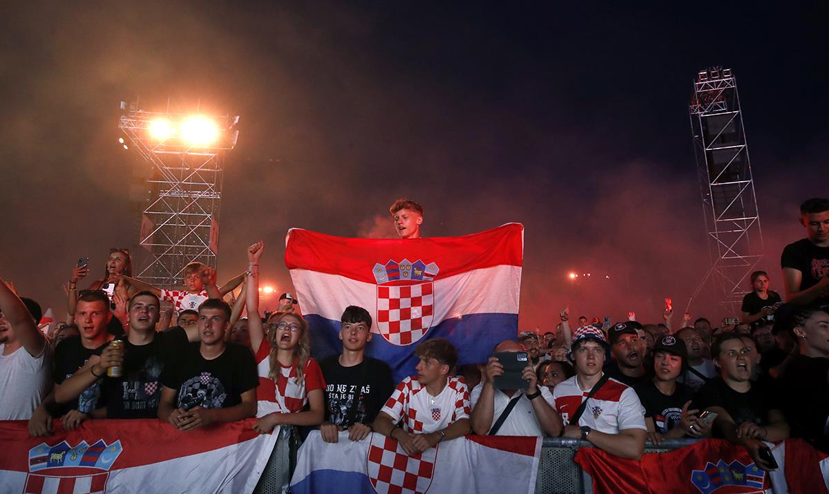 x03 EPA Antonio Bat.jpg